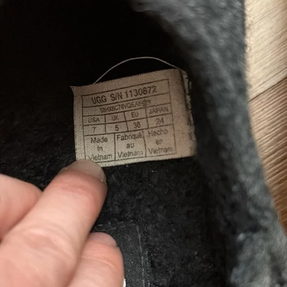 UGG Refelt Tasman Slipper Shoes - Picture 5 of 5